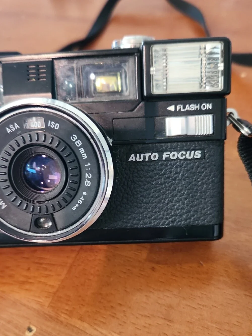 Vintage Minolta Hi-Matic AF2 35mm point-and-shoot film camera Untested